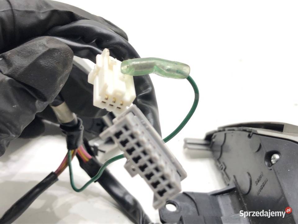 PRZEŁĄCZNIKI KIEROWNICY NISSAN JUKE F15 WŁĄCZNIK