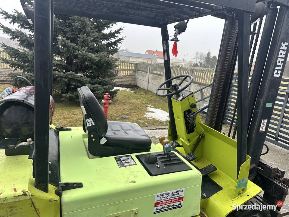 Wózek widłowy Clark 15t 33m automat lpg przesuw Pajęczno
