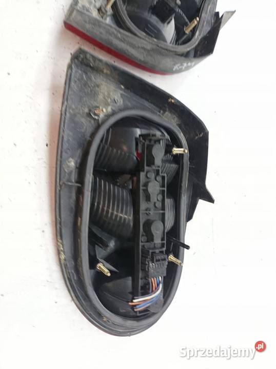 LAMPA TYŁ KOMPLET CABRIO LIFT FL COUPE Renault Rok produkcji 2000