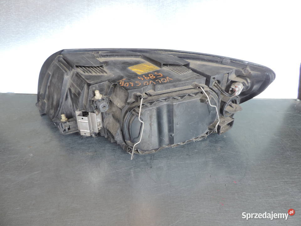 VOLVO V50 S40 II LAMPA PRAWY PRZÓD 30698874 Nowy Sącz