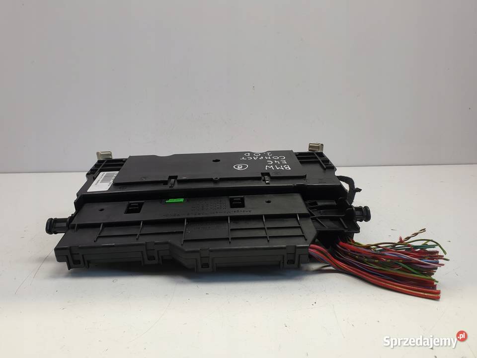 BMW E46 Compact 20 D SKRZYNKA BEZPIECZNIKÓW Rudka