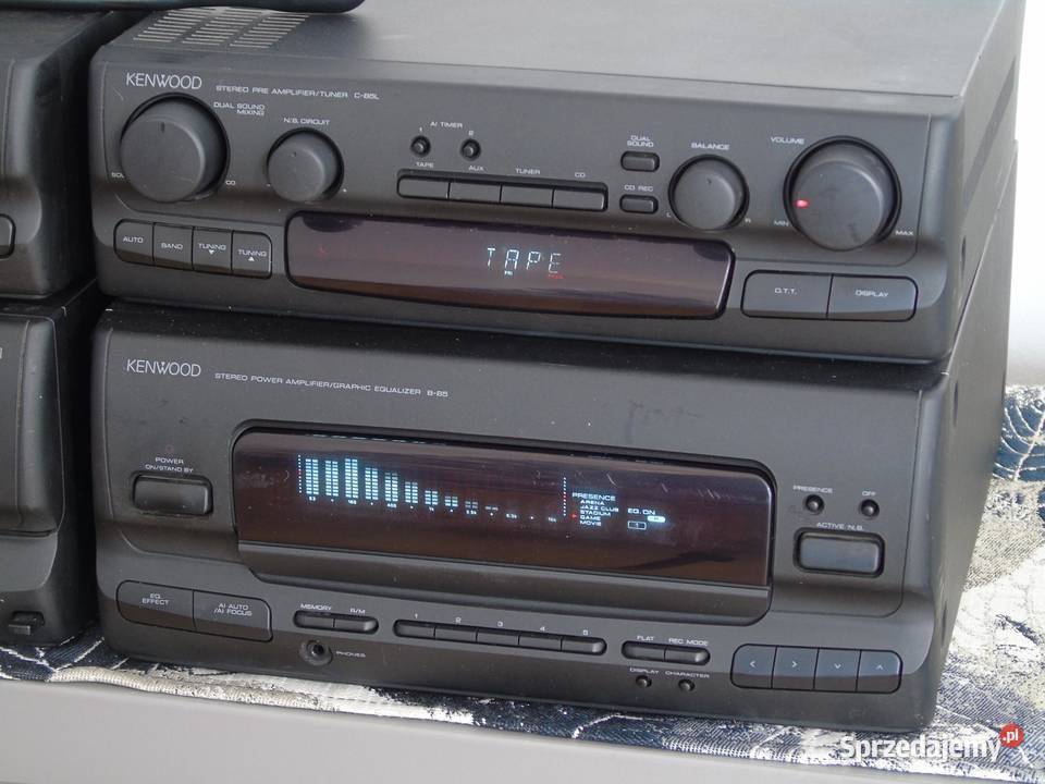 Wzmacniacz pilot korektor graficzny tuner CD Mag Wieże i miniwieże