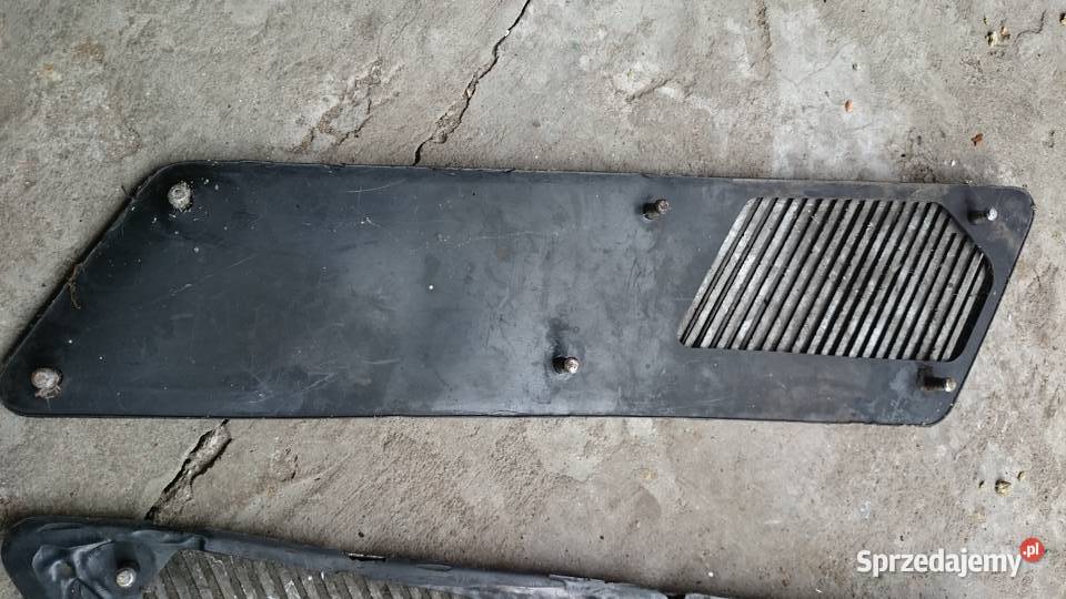 Wloty powietrza słupki Fiat 125p Ryki
