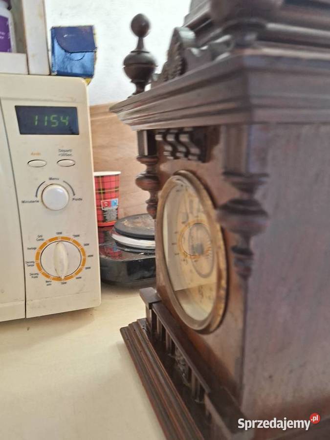 Francuski zegar kapliczka z pozytywką