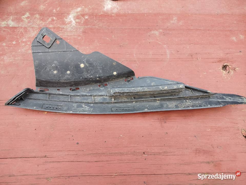 Ślizg mocowanie zderzaka przód lewe Mercedes 247 Motoryzacja wielkopolskie Rawicz