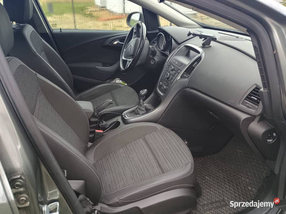 Opel Astra J 2016r 14 benzyna sedan zadbany Kluczbork