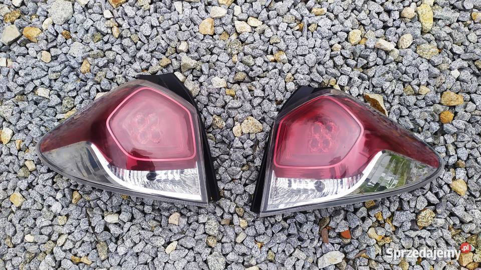Toyota verso s 2015 2016 lampa tył lewa prawa Wrocław sprzedam