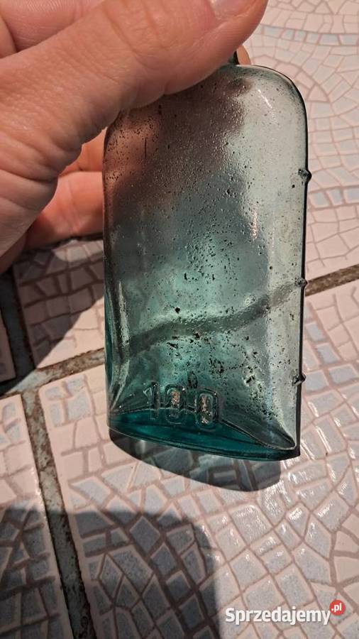 Zestaw starych butelek kolekcjonerskich Świecie sprzedam