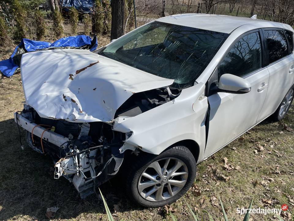 Toyota Auris 2015 r 14 D 90KM Skarżysko-Kamienna