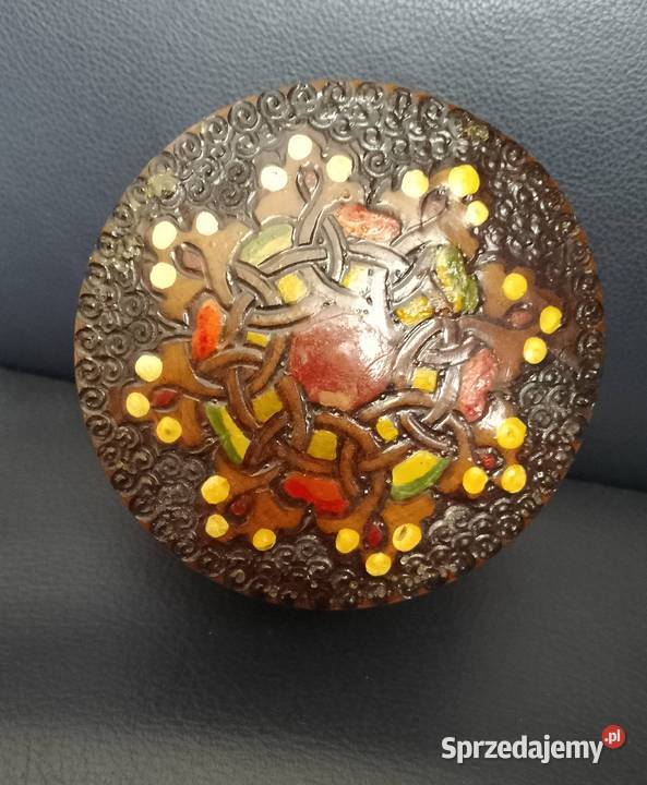 Szkatułka drewniana okrągła