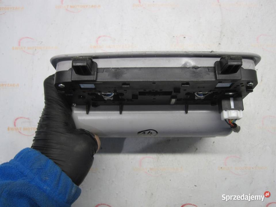 HYUNDAI I30 II 13r lampka podsufitki Kielce