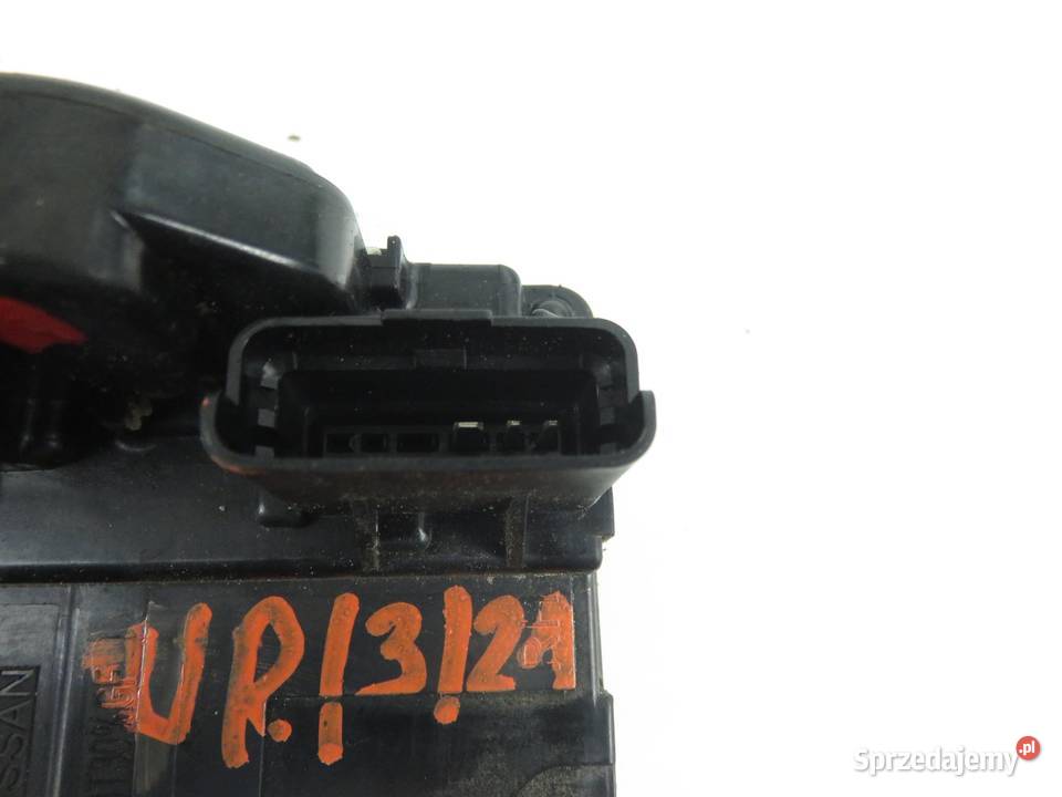 ZAMEK PRAWY PRZEDNI INFINITI Q50