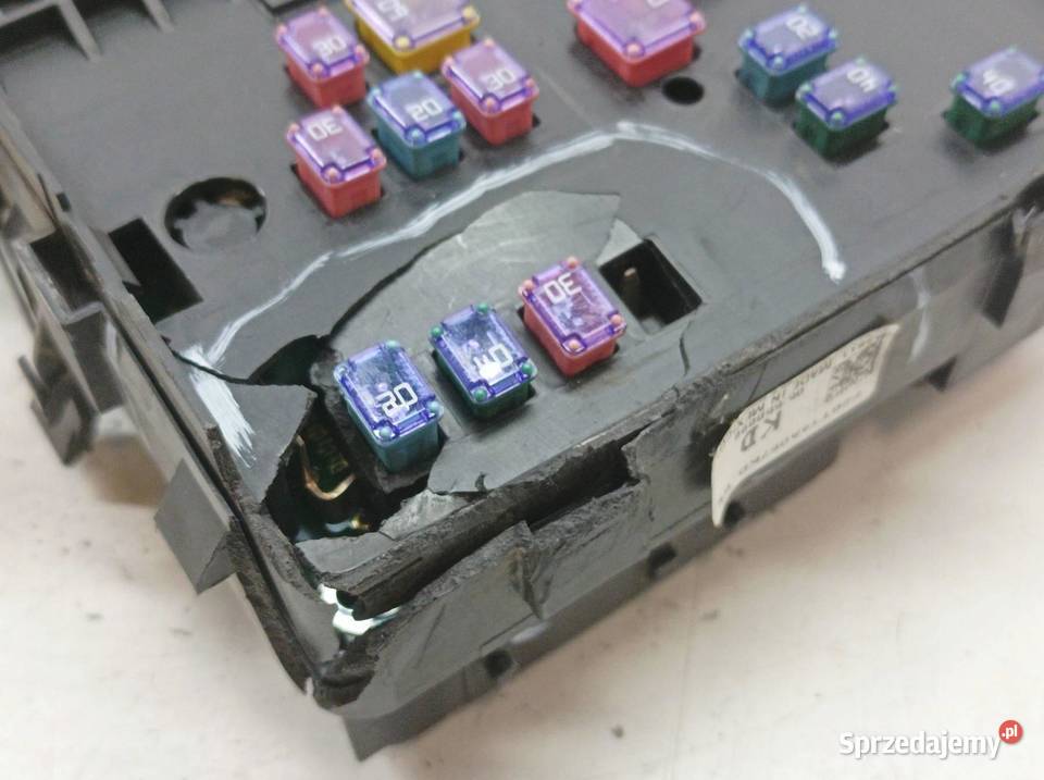 MODUŁ SKRZYNKA BEZPIECZNIKÓW F2GT14A067KD Ford osobowe