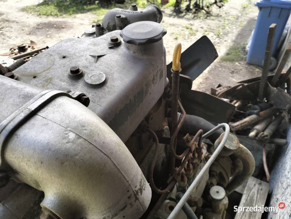 Sprzedam silnik 4cylindrowy Silnik i osprzęt Czechy