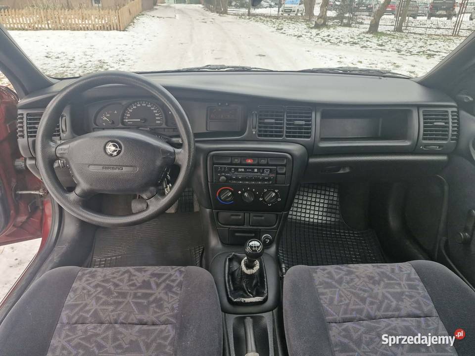 Zadbany opelek nieuszkodzony Oświęcim