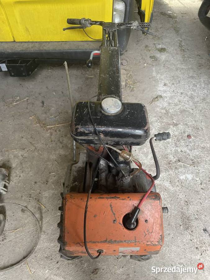 Ciągniczek jednoosiowy glebogryzarka Fortschritt Kutno