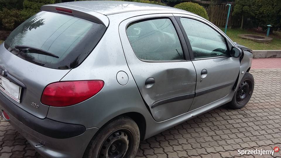 Uszkodzony Peugeot 206 Rok produkcji 2001 Łódź
