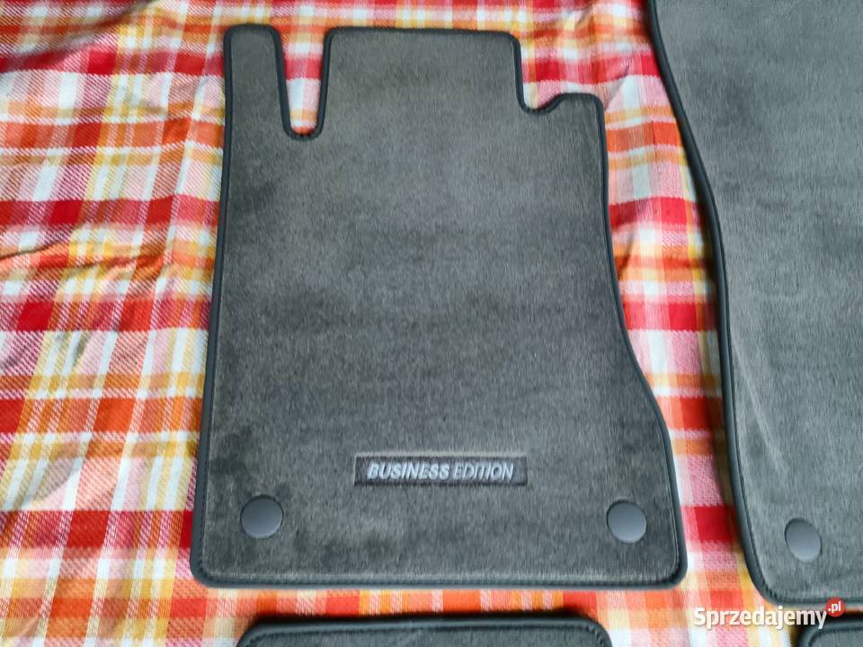 Oryginalne dywaniki welurowe Mercedes W211 S211 Bolewice