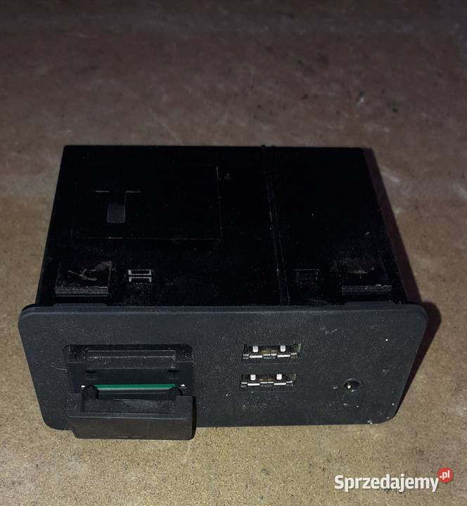 MAZDA 2 DJ MODUŁ KART SD USB STEROWNIK Wyposażenie wnętrza wielkopolskie Luboń sprzedam