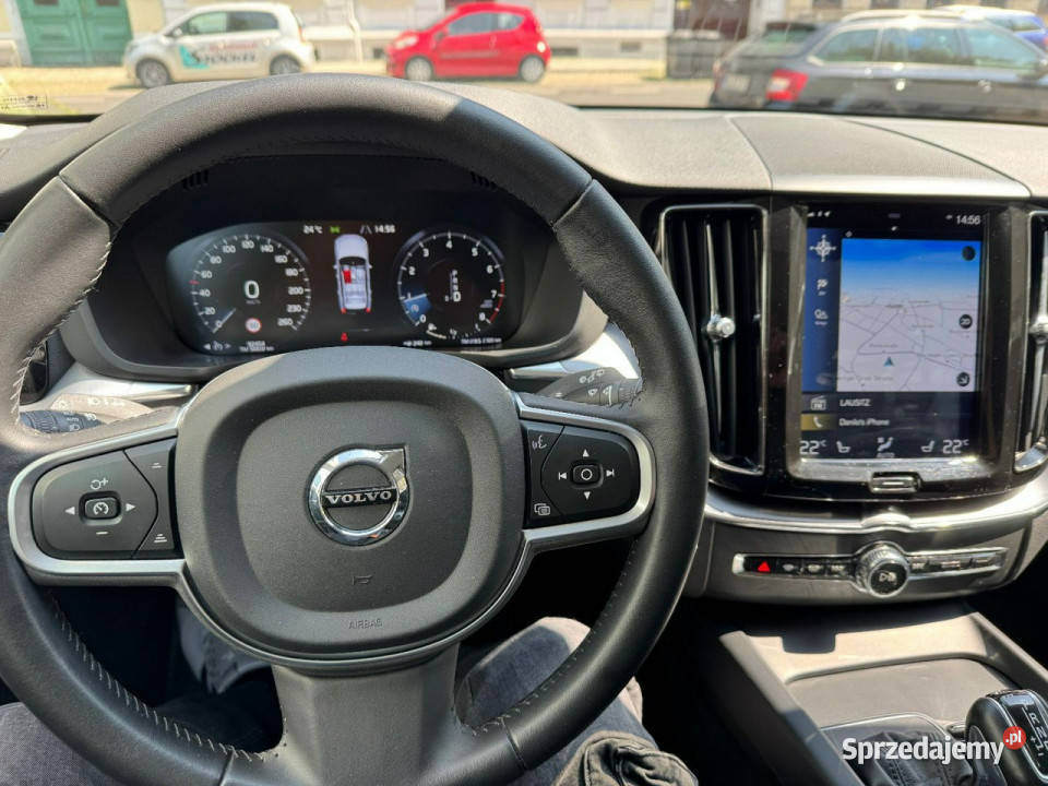 Volvo XC 60 Momentum LED Virtual Cockpit Skóra Gdynia sprzedam