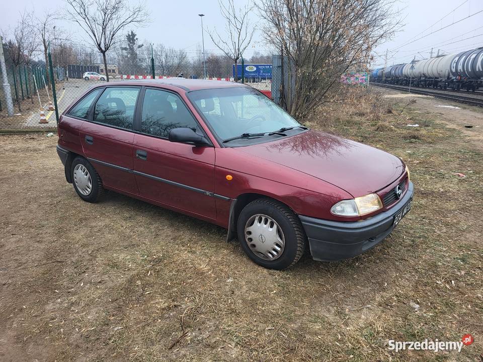 OPEL ASTRA 14 16V POLSKI SALON PIERWSZY Poznań sprzedam