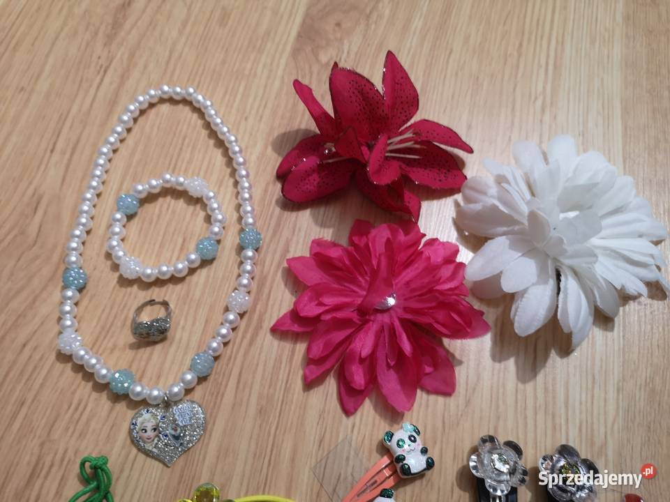 Zestaw biżuterii akcesoriów do włosów Dla Dziecka sprzedam
