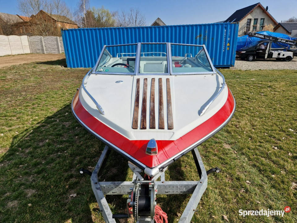 jachty motorowe Glastron Glastron Laraya Rok produkcji 1990 Łodzie i motorówki Strobice