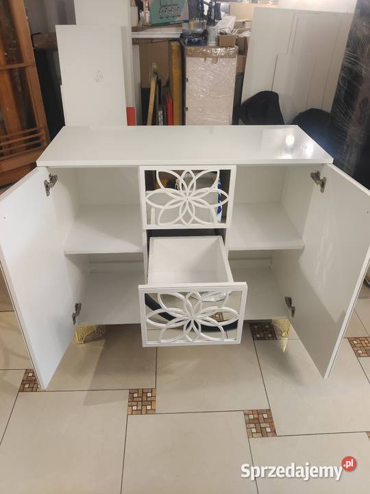 Komoda wysoki połyskzłote nogi galki Nowy Sącz