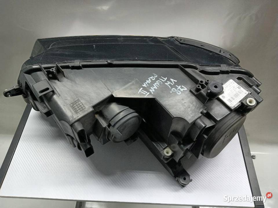LAMPA PRAWY PRZÓD VW TIGUAN 2 5NB941006B