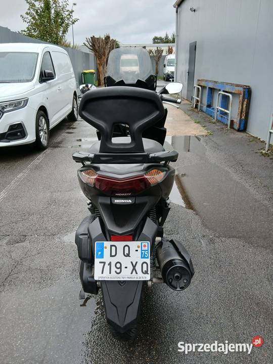 Maxi Skuter Honda Forza 125ABSLED Stan