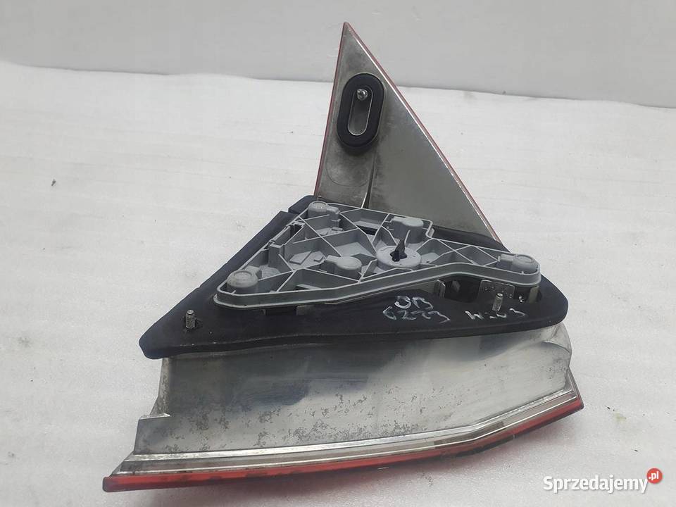 LAMPA PRAWY TYŁ SEDAN MERCEDES W203 EU