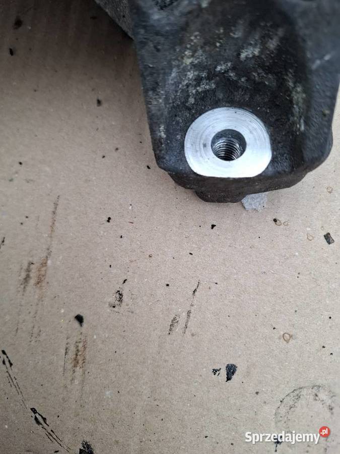 Łapa mocowanie skrzyni biegów Golf IV Toledo II Przyborów