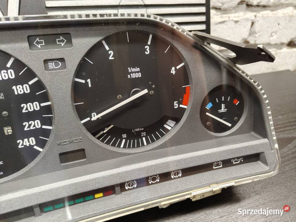 Bmw e30 licznik zegary 325e 27eta 100 sprawne Aleksandrów Łódzki
