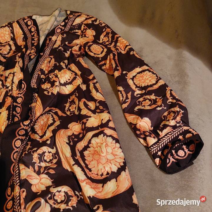 Sukienka narzutka z rozcieciem Spódnice i sukienki lubelskie Józefów Roztoczański