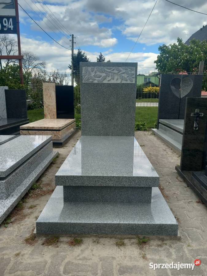 Nagrobek ziemny Kuru Grey rzeźba 8 Strzegom