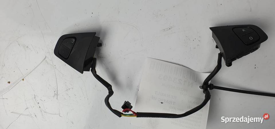 PRZYCISKI MULTIFUNKCJA KIEROWNICY TRAFIC III Lipno