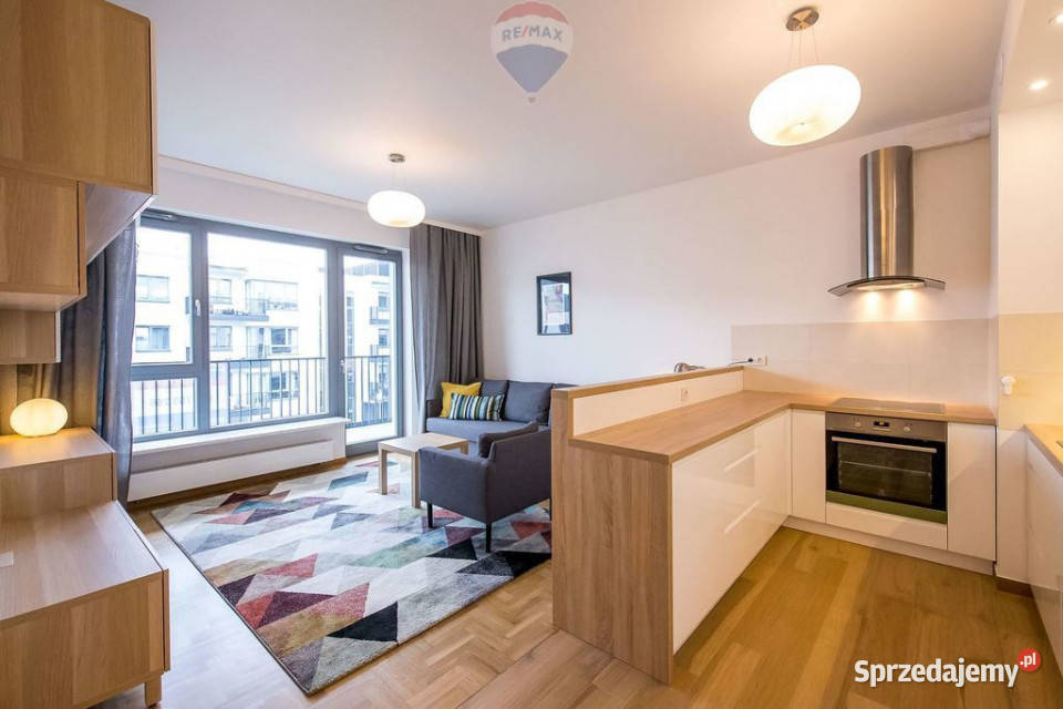 Umeblowane Duży balkon 2 pok 43 m2 sprzedam