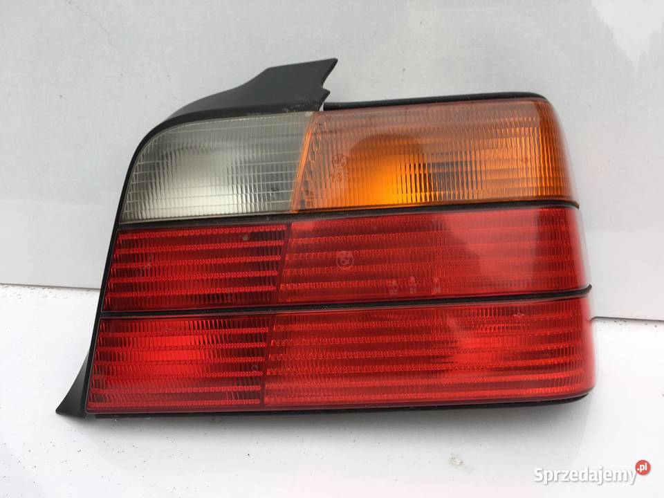 BMW E36 PRAWA LAMPA TYŁ Lampy tylne wielkopolskie Ostroróg