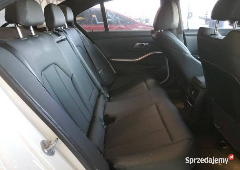 BMW 330i G20 2020 USA 4/5