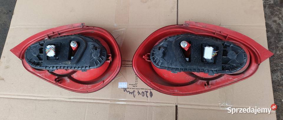 Toyota Aygo 0514 lampa tył lewa prawa osobowe Wolbrom sprzedam