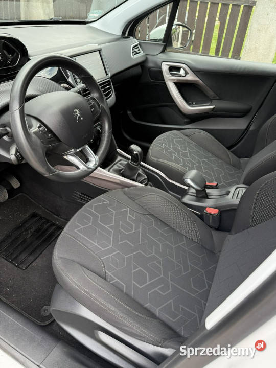 Peugeot 2008 12 benzyna 104 świeżo Rok produkcji 2015 Bolesławiec sprzedam