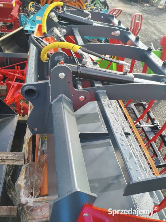 Łyżkokrokodyl firmy ROLSTEEL Osprzęt roboczy Sokółka