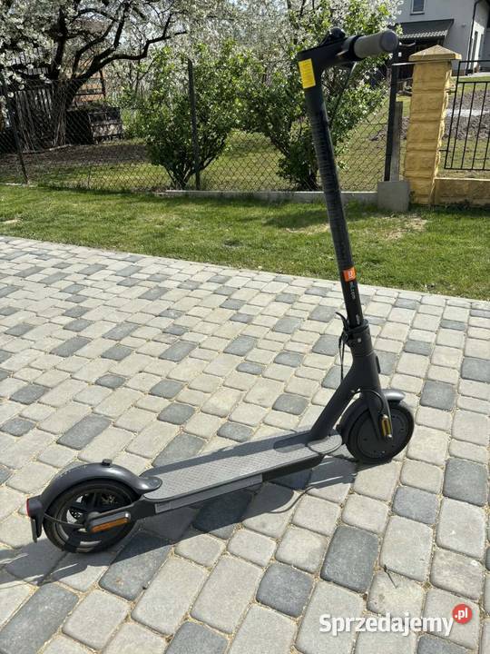 Xiaomi Mi Electric Scooter Essential Zaczernie sprzedam