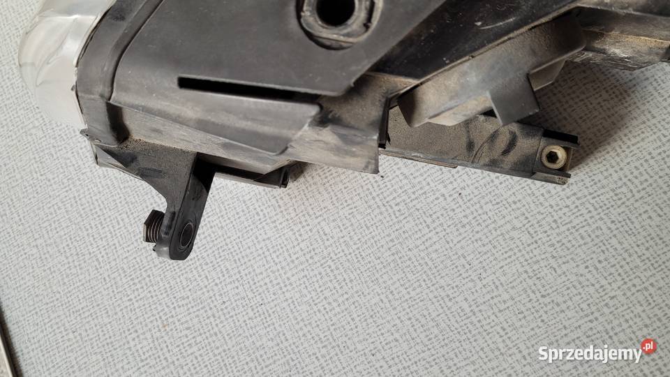 Vw Passat b6 lampa przód prawa strona Małomice sprzedam