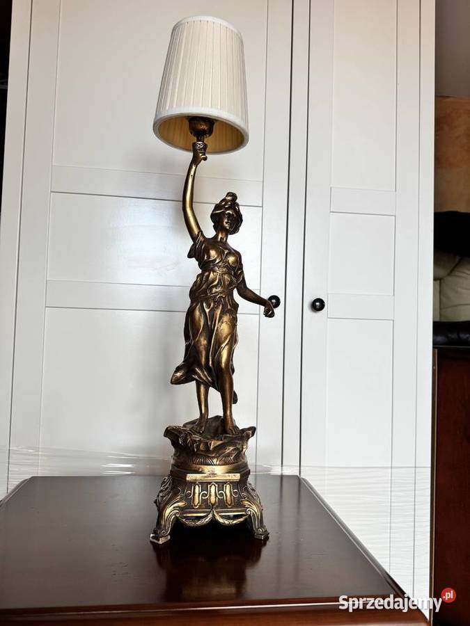 Lampka stołowa rzeźba kobieta figurka zwycięstwa mazowieckie Garwolin