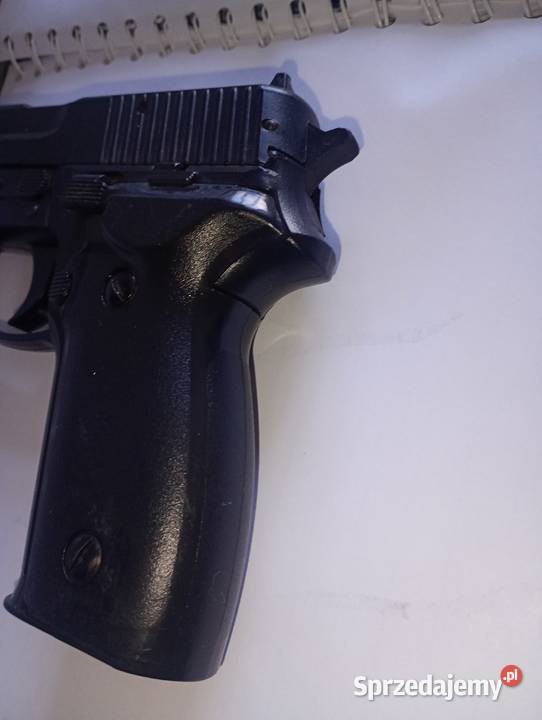 Pistolet sig sauer p226 plastikowa replika z Wrocław