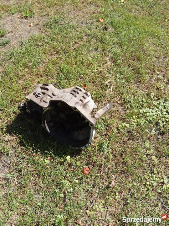 Nissan micra k11 na części Strzeszowice sprzedam