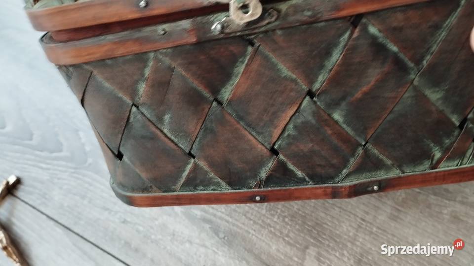 szkatułka kuferek ozdobna