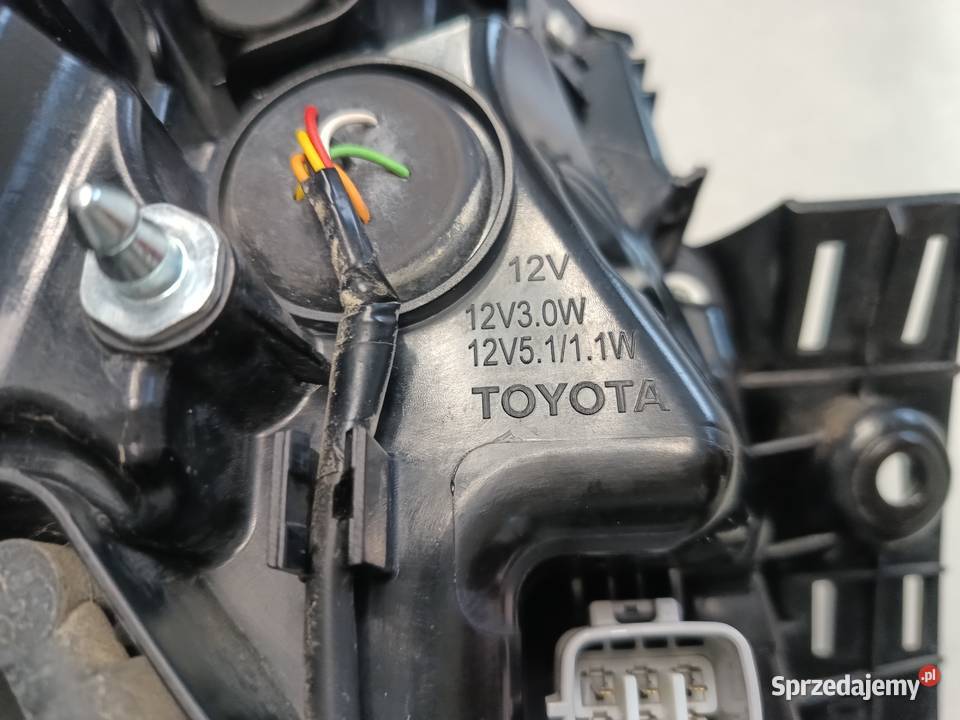 Lampa LED tył tylna prawa TOYOTA CHR LIFT numer Lampy tylne Tarnów