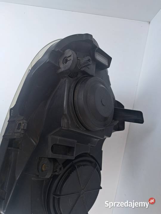 OPEL CORSA D LAMPA PRZÓD PRZEDNIA PRAWA EUROPA osobowe